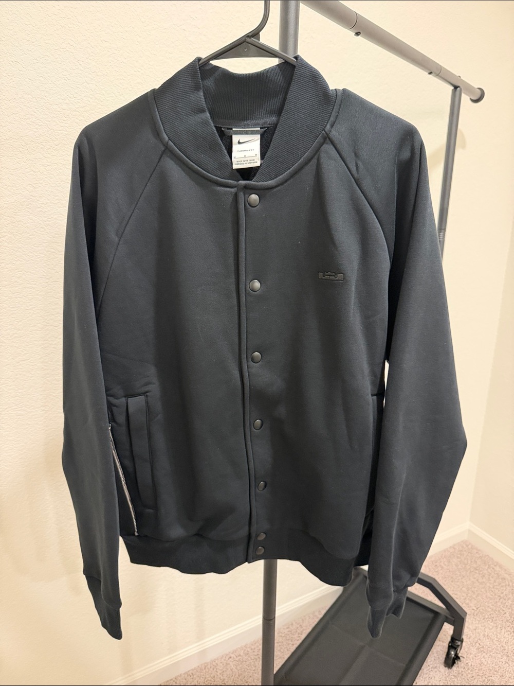 Nike Men’s Black Bomber "Strive for greatness" Jacket